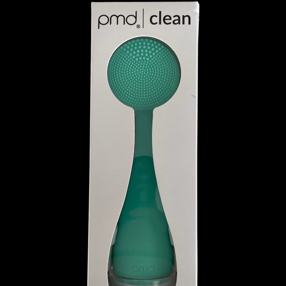 New PMD Clean Smart Facial Cleansing Device